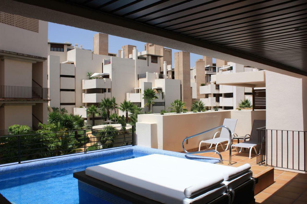 104 - With Private Swimming Pool * Estepona